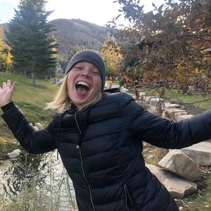 Meet your Posher, Leija